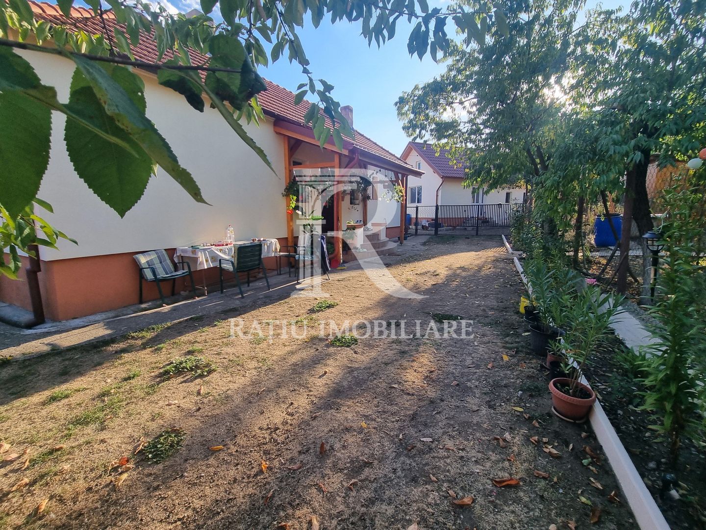 Casă renovata cu teren generos | Anexe | Gurasada | Hunedoara - Poză 4