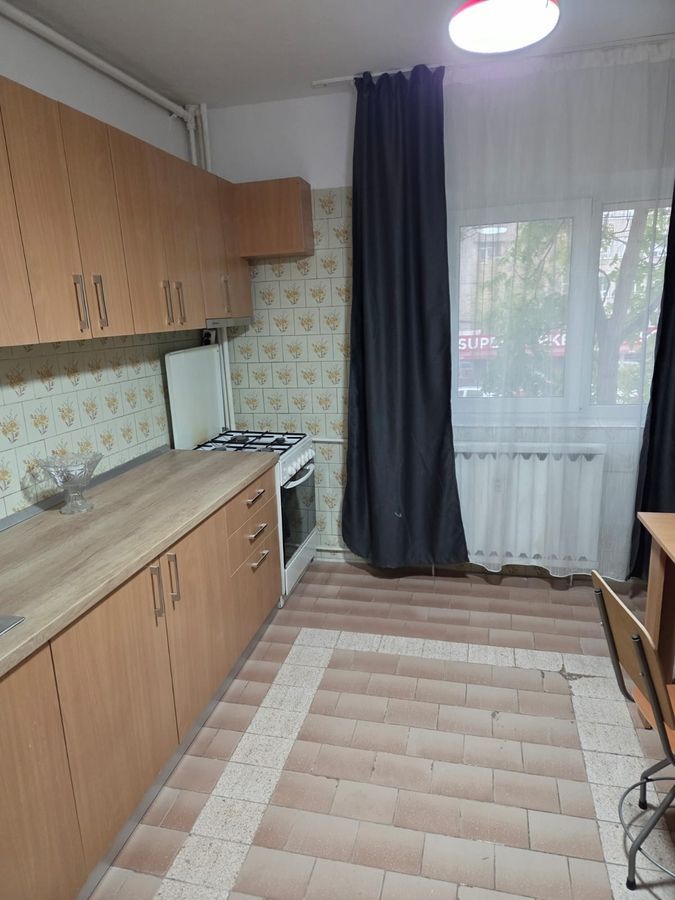 Apartament 4 camere 92mp, etaj 1, parcare inclusa, nemobilat, 2 băi, Mall Vitan - Poză 5