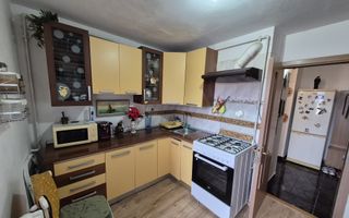 Apartament 3 camere, Decomandat, 69 mp, Zona Cetate - Poză 9