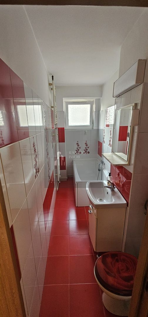 Garsoniera renovata 35 mp/ Metrou 1 decembrie la 3 minute - Poză 5