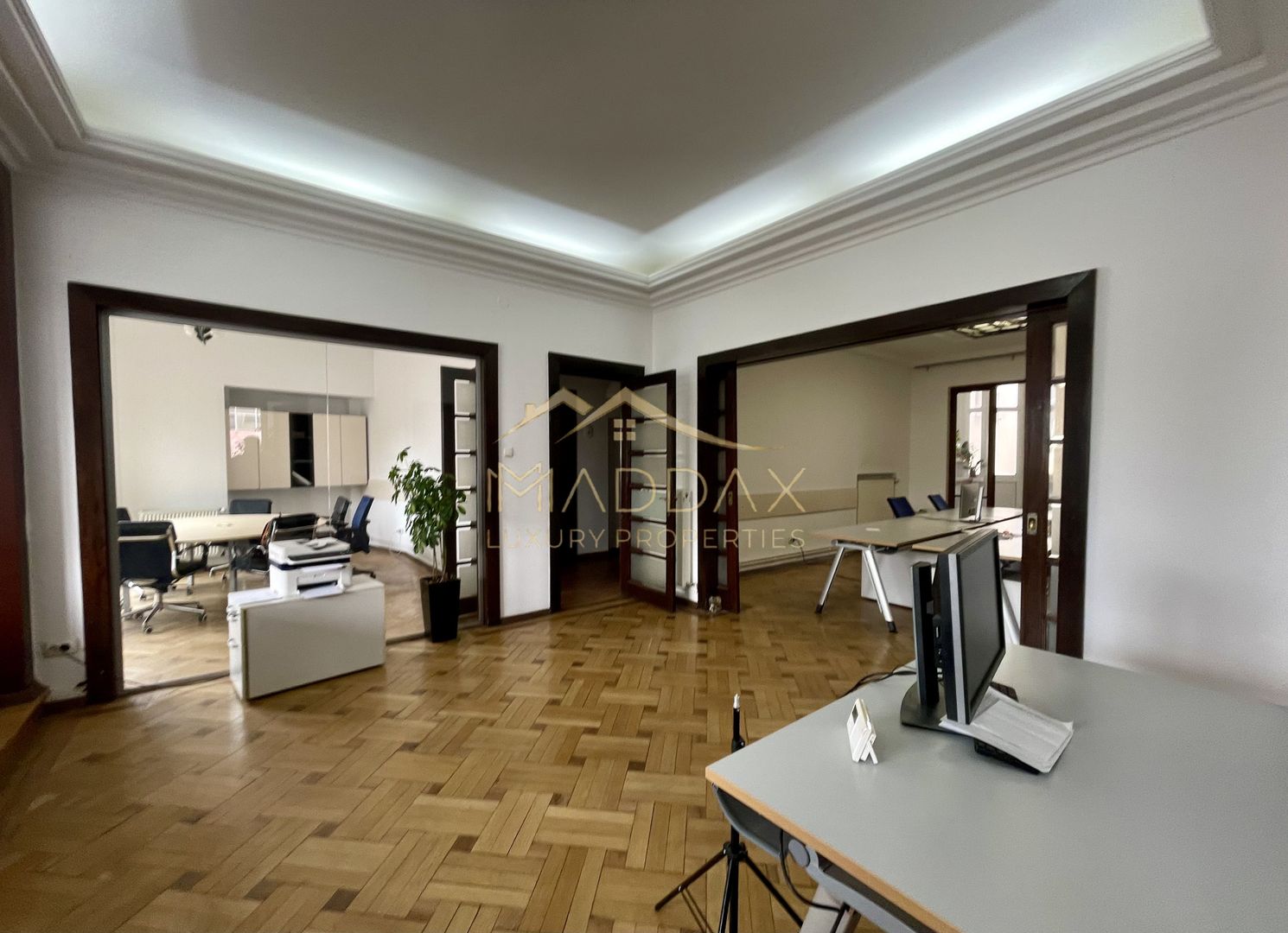 Apartament  6 camere*** 180 mp****Centrul Capitalei - Poză 1