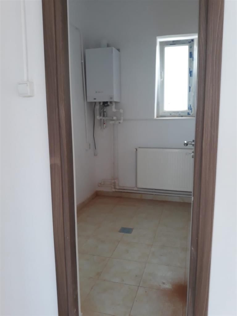 Incepe afacarea ta prospera in unul din aceste Spatii comerciale, Tractorul - Poză 9
