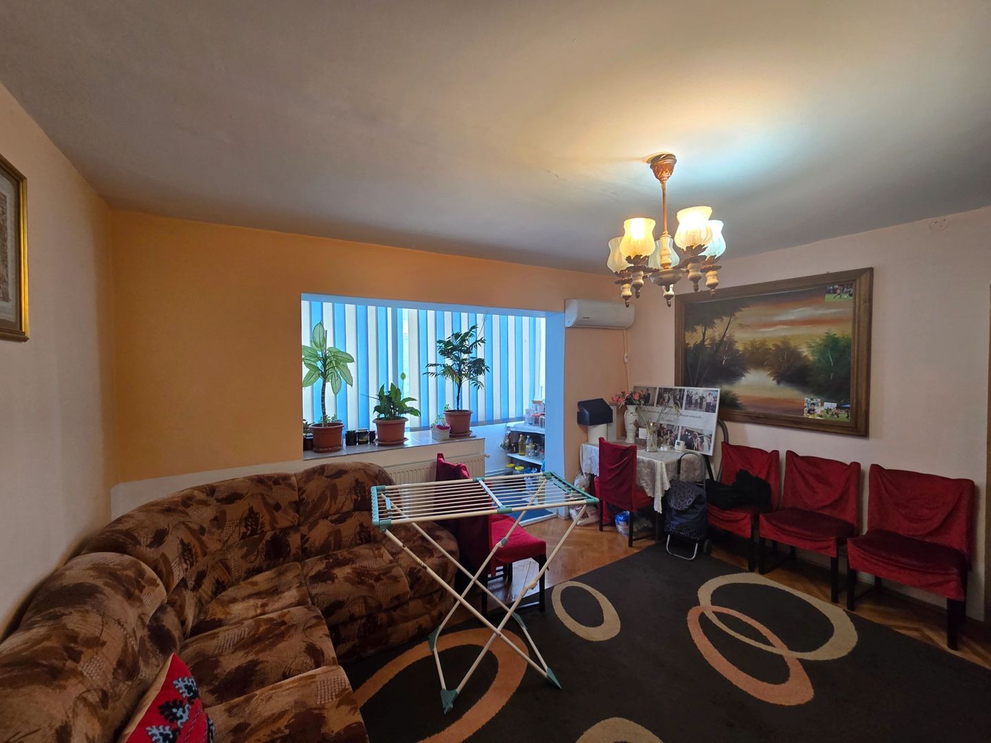 Apartament 3 camere,Zona Lipovei,Etaj 2, Mobilat si Utilat Complet, Garaj - Poză 1