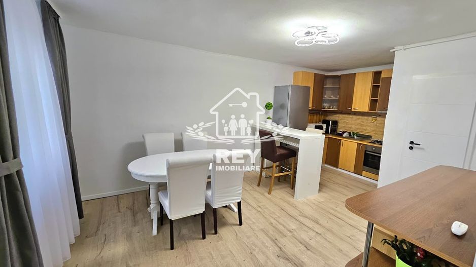 Casă Individuală Spațioasă | Grădină 300 mp cu Livadă și Seră | Garaj & Anexe - Poză 3