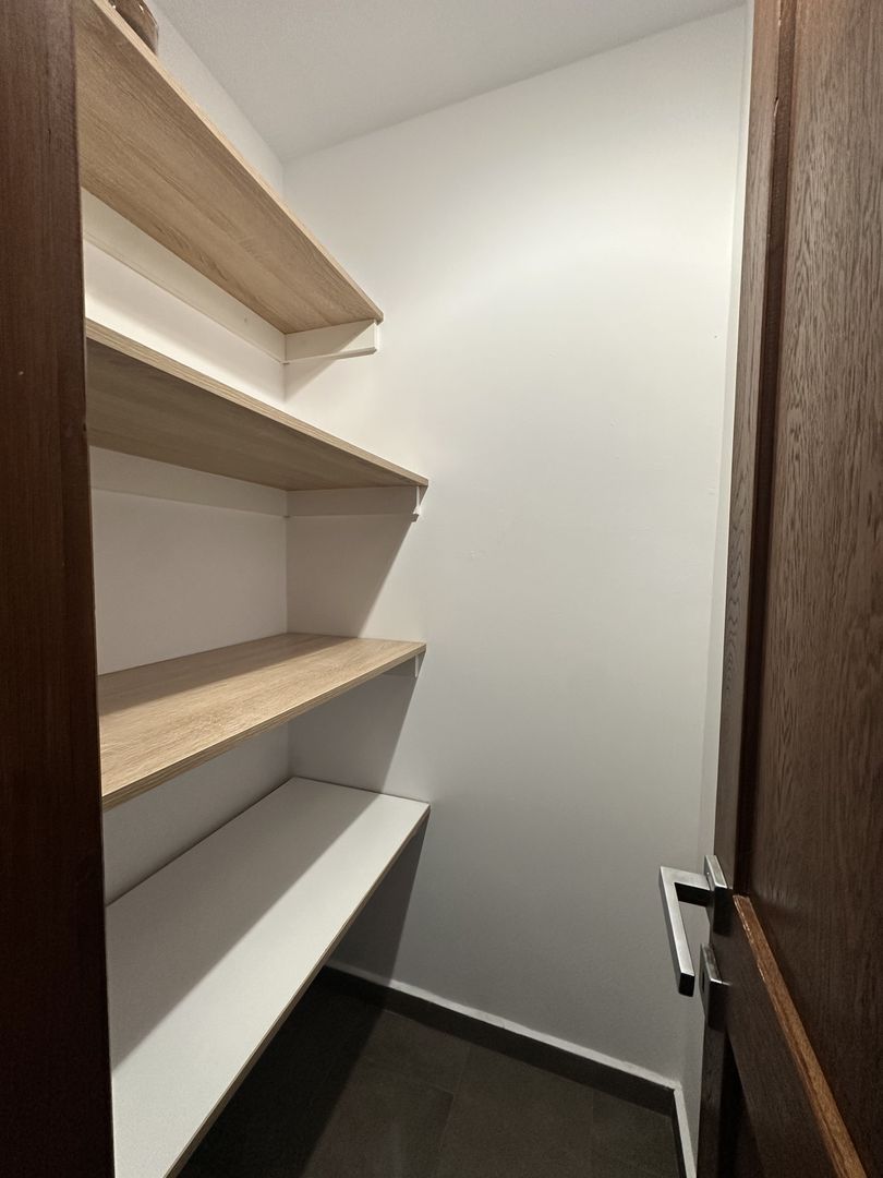 ANDRONACHE | Vila 4 Camere | Garaj | Curte Verde | Ciubar & BBQ - Poză 12