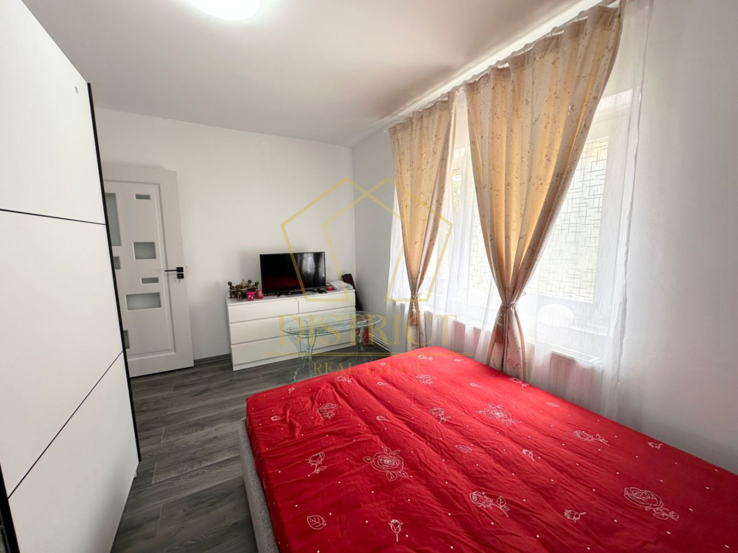 Apartament deosebit cu 2 camere | Zona Sagului | Parter - Poză 7