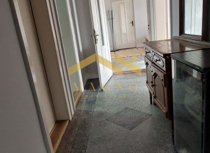 Casa de vanzare in Vladimirescu in zona primariei. - Poză 11