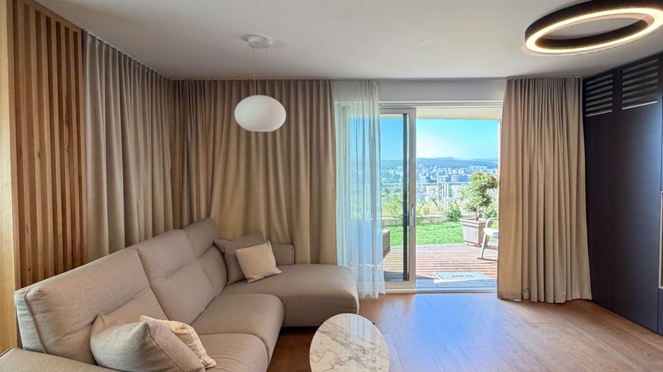 Apartament PREMIUM cu curte, terasă și lift cu acces direct în living - Poză 3