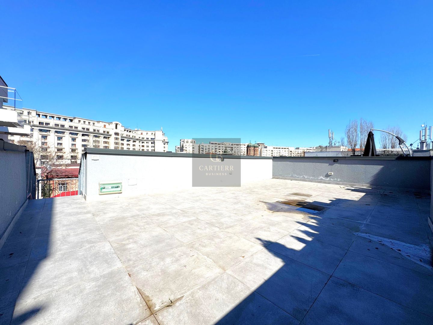 2 CAMERE + TERASĂ LA ETAJ | PALATUL PARLAMENTULUI | COMISION 0 - Poză 13