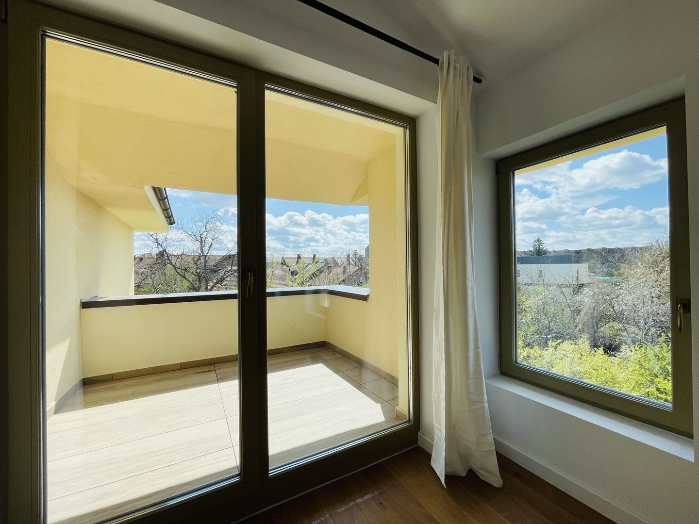 INCHIRIATA - Prima inchiriere, Segmentul Lux | Central | Panouri solare - Poză 18