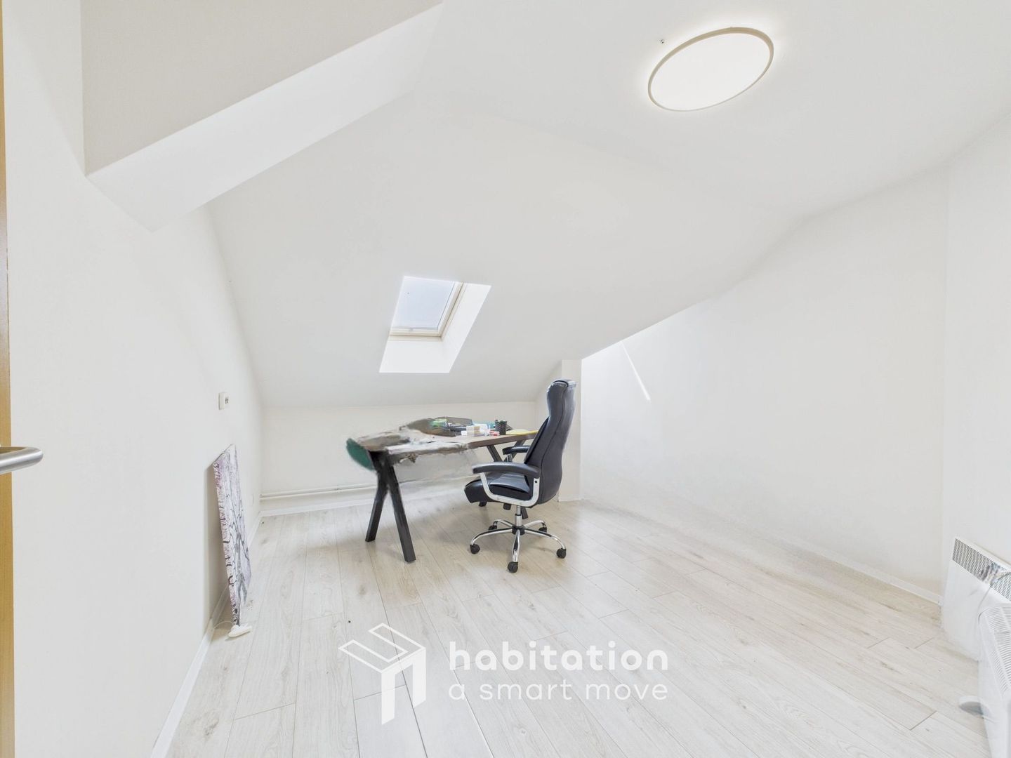 Casă de închiriat în zona Lunei – ideală pentru locuit sau birouri - Poză 16