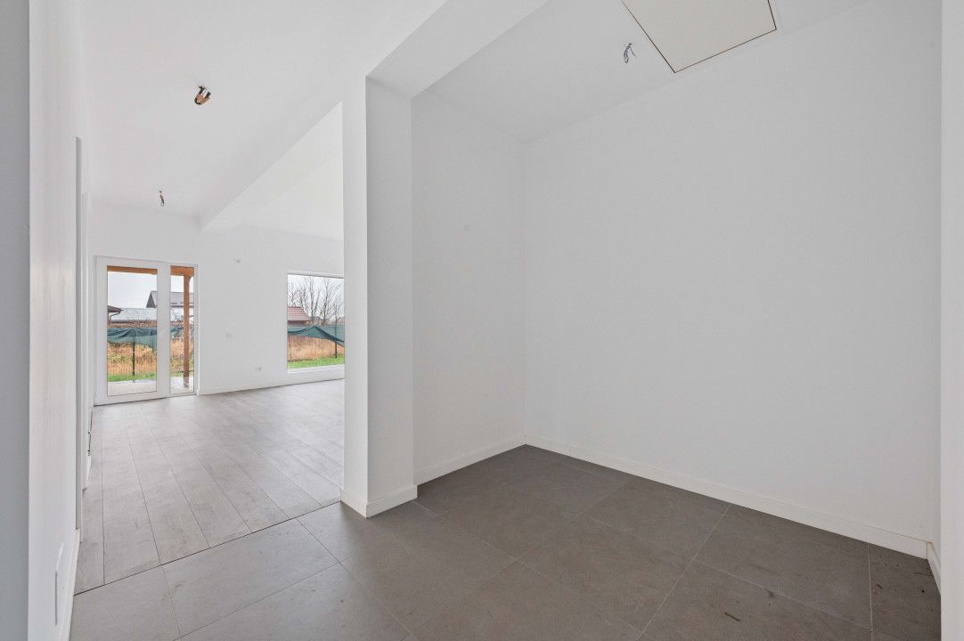 Casa Crevedia Parter Individuala - Comision 0 - Poză 11