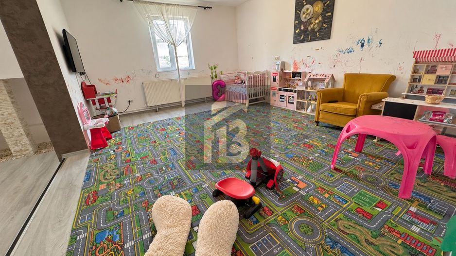 7 camere | Teren 1.438 mp | Anexă locuibilă | Potențial investițional - Poză 4
