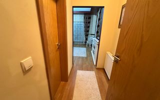Casă premium cu panouri solare, stație EV, anexă locuibilă și grădină - Poză 13