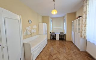 Apartament modern 3 camere curte individuala pe Bulevardul Victoriei - Poză 4