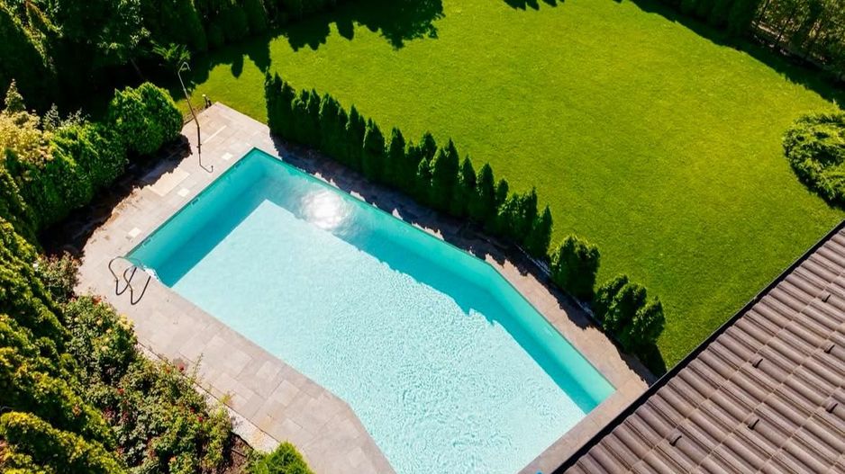 Vila cu piscina si 1000mp teren - Erou Iancu Nicolae - Poză 1