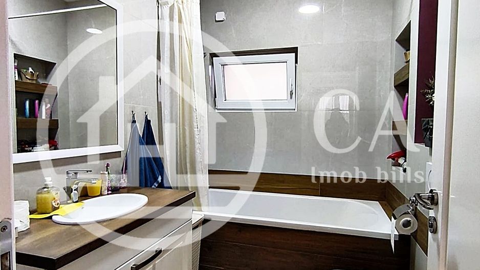 Casă de vânzare cu 5 camere în zona de Dealuri, Oradea - Poză 10