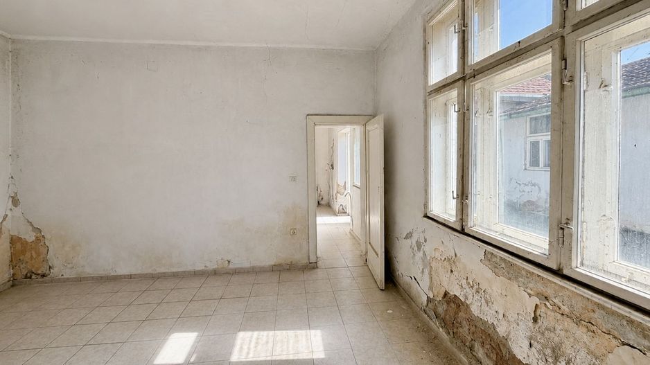 Casă din cărămidă, 6 camere, zona Pârneava, str. Eftimie Murgu - Poză 3
