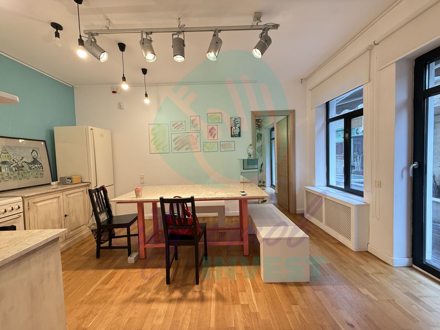 Un apartament Chic ideal ca locuinta sau activitate - Poză 11