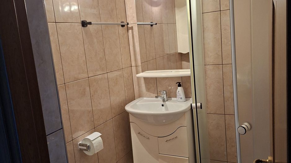 Ocazie Lipovei- Apartament decomandat, 3 camere + bonus o camera - Poză 4