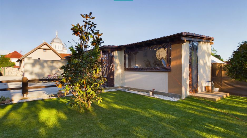 Vilă cu mansardă în Bujac - Poză 4