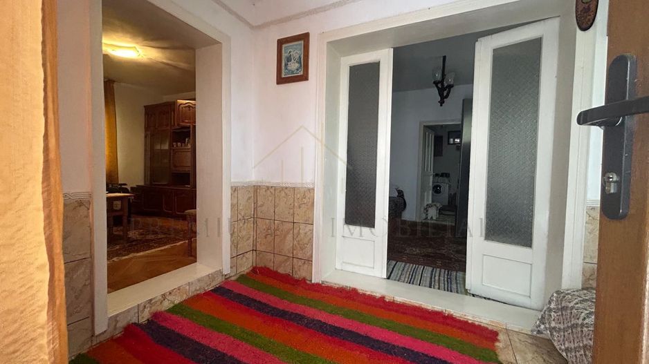 Casă batraneasca+ teren 999 mp intravilan în Oituz - Poză 10