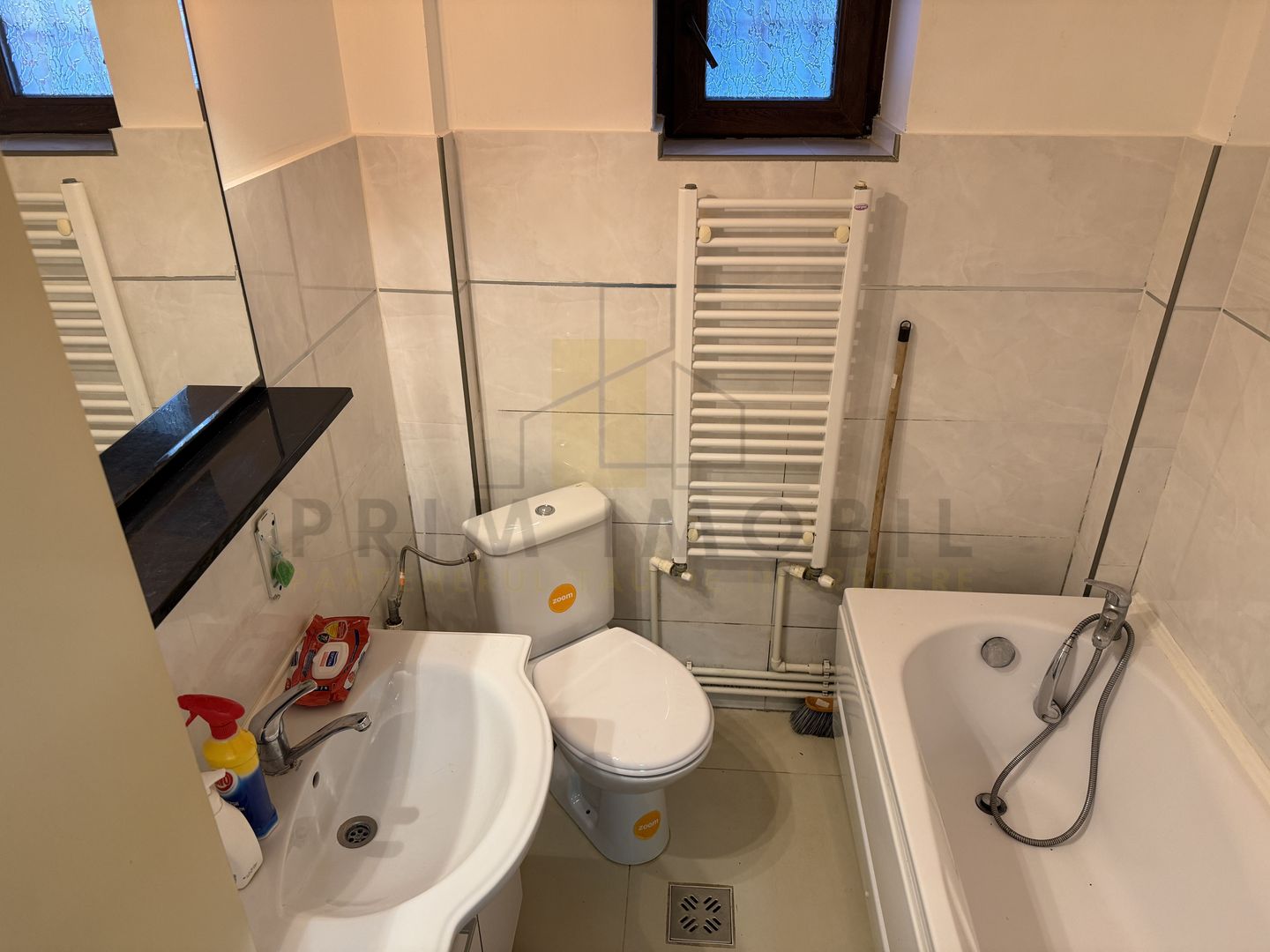 Studio, bloc nou, intabulat, Tatarasi - 2 baieti - Poză 12