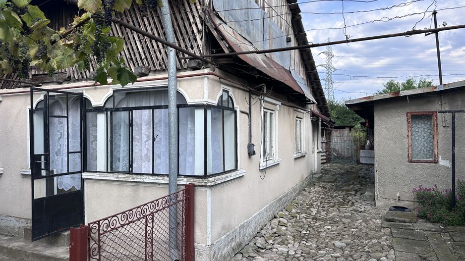 Vanzare case și anexa, teren 790 mp – ideală pentru familie -Doicesti - Poză 16