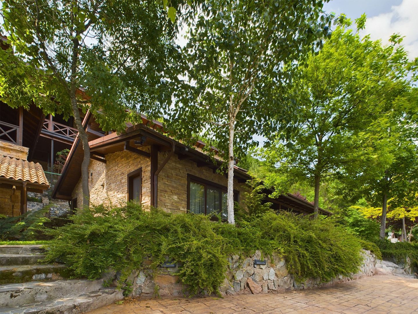 Pensiune de Lux pe Malul Dunării în Dubova - Poză 26