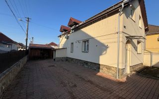 Casa INDIVIDUALA -Zona Lacul Lui Binder - Poză 14