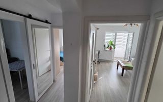 Apartament cu 2 camere decomandate, renovat, balcon închis, Gruia. - Poză 3