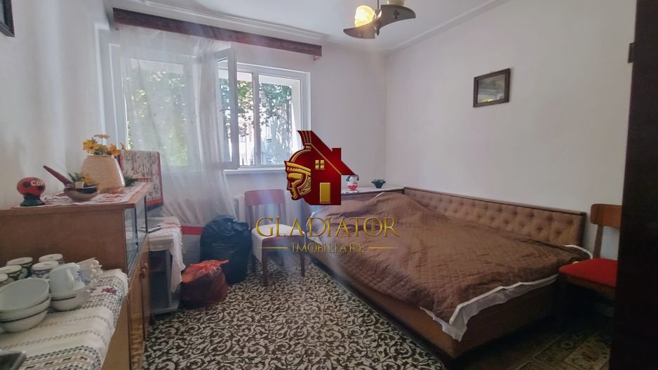 Copou Parc ferit de agitatia bulevardului, spatiu verde, et 1 cu lift - Poză 11