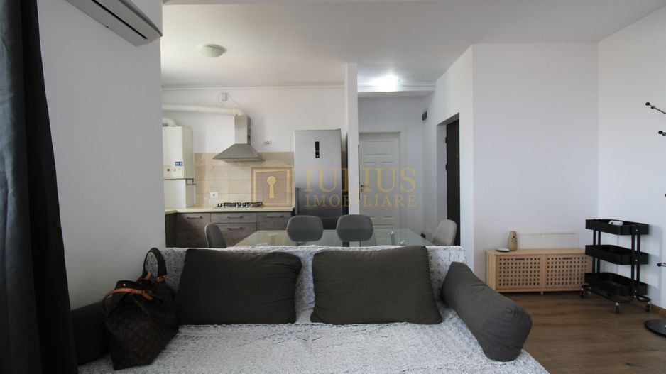 Vedere panoramica; loc parcare inclus; 2 bai/2dormitoare. - Poză 6