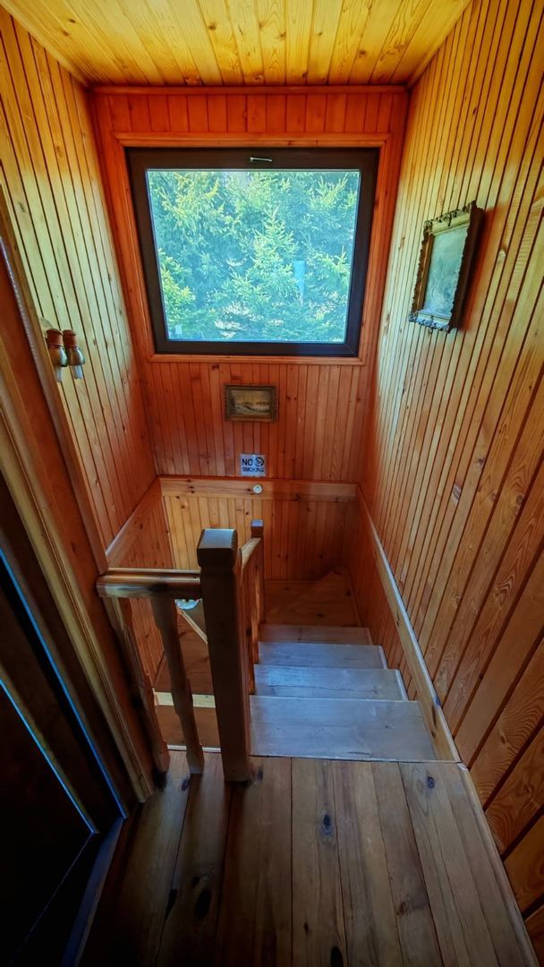 Casa / pensiune investitie sat Pestera, Moieciu, Bran - Poză 11