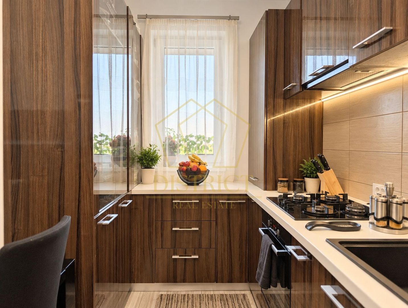 OCAZIE! Apartament cu 3 camere, 2 bai si dressing la intrare in Giroc langa ESO. - Poză 4