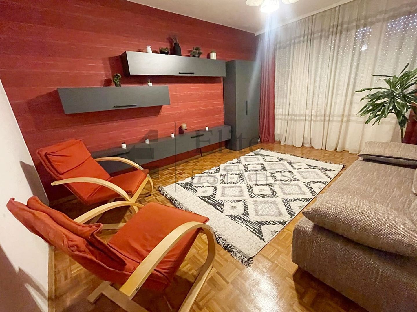 Apartament cu 2 camere de inchiriat Bld Dacia, Oradea - Poză 2