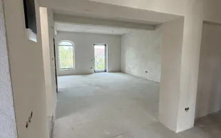 Casa rezidențială cu 7 camere, 3 băi, dressing, pivniță – Sura Mica - Poză 12