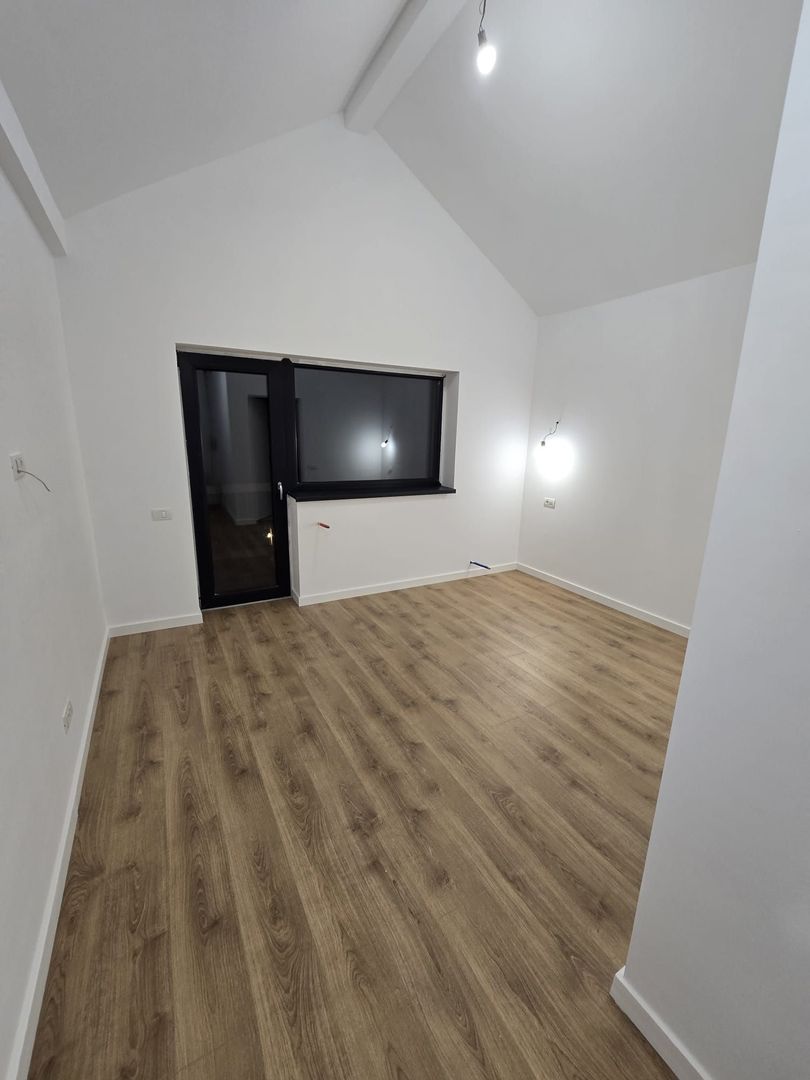 Apartament cu 2 camere 65,10 mp + 30 mp pod - vedere la muntii Caraiman Busteni - Poză 5