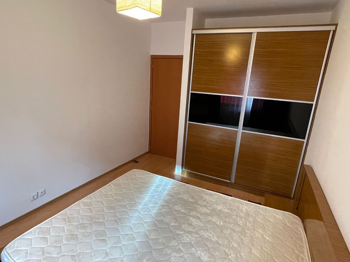 De închiriat: apartament 2 camere - Ten Blocks - Păcii - metrou - Poză 5