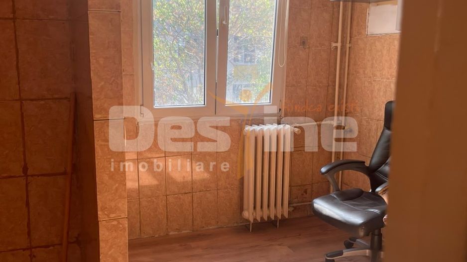 APARTAMENT 2 CAMERE DECOMANDAT RENOVAT - Poză 2