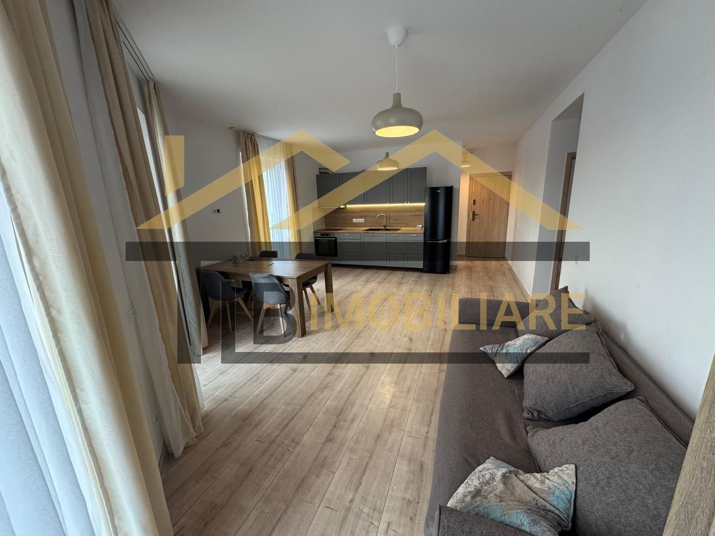 Apartament de 3 camere, 68mp, zona strazii Ciucului - Poză 2