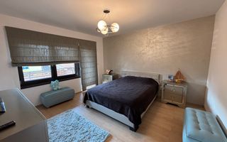 Casa generoasa LA CHEIE, curte 200 mp in Selimbar - Poză 30