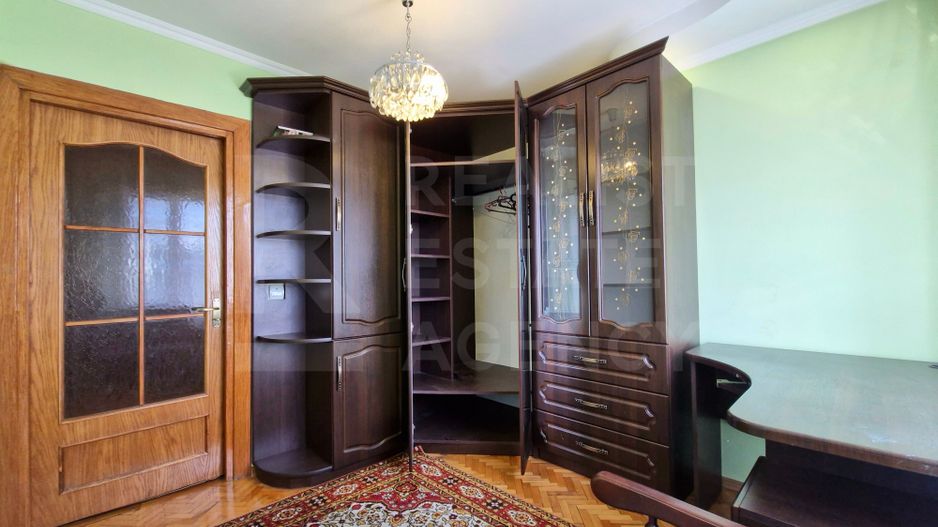 Chirie, apartament, 3 camere, Strada Calea Ieşilor, Sculeni - Poză 4