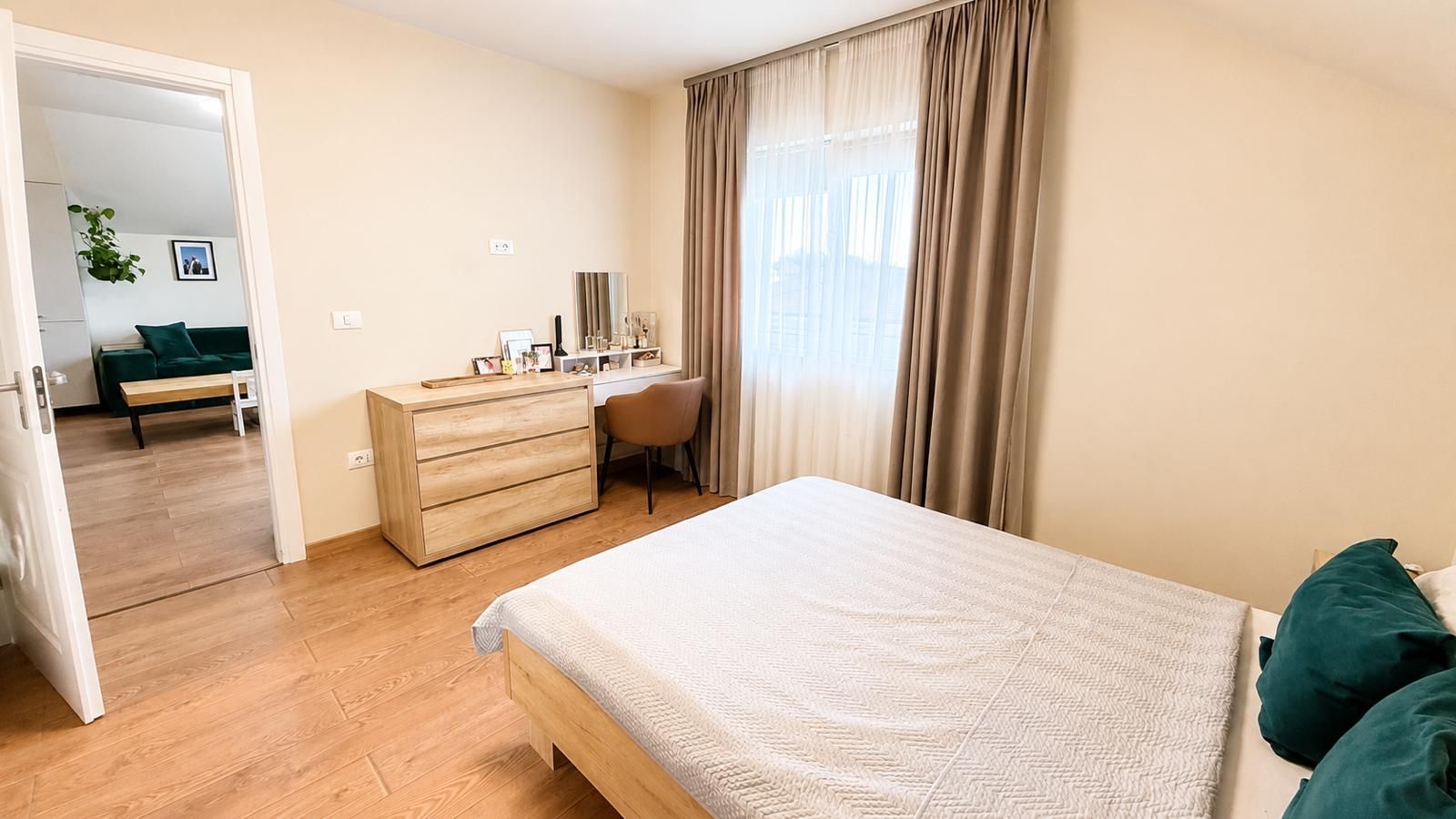 COMISION 0% | Apartament 3 Camere + Pod Amenajat 2 Parcari Dumbravita - Poză 5
