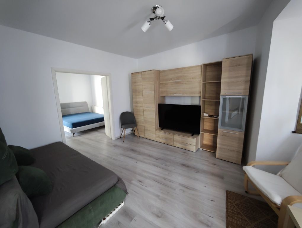 Închiriez apartament 3 camere, Unirii, plan B, centrală proprie - Poză 2
