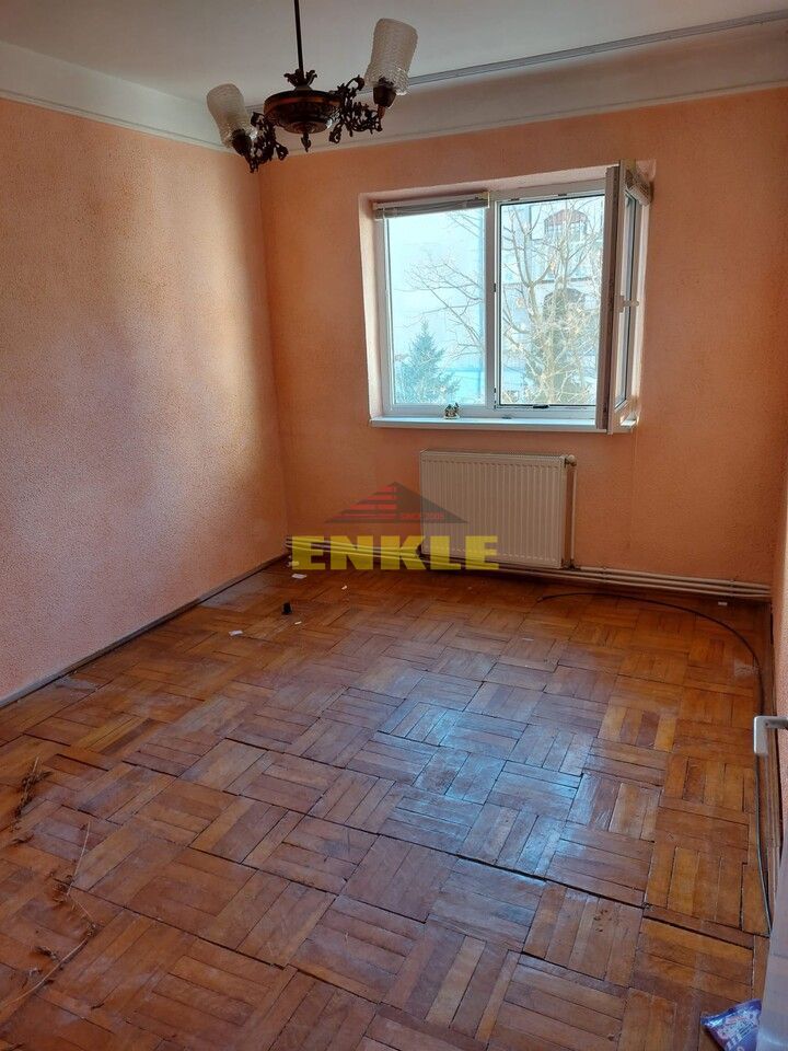 De vânzare apartament cu 3 camere decomandat, zona Piața Mare - Poză 3