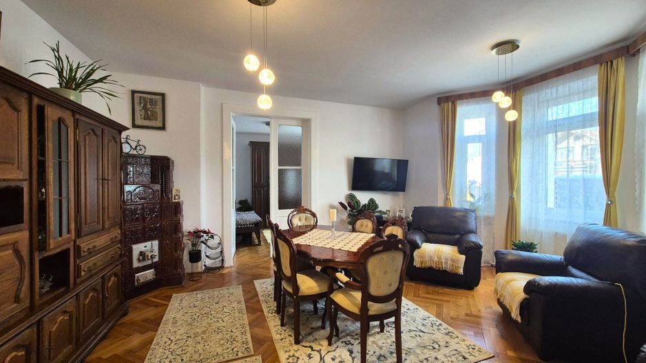 Piața de Miercuri, casă singură în curte, renovată 2025 - Poză 5