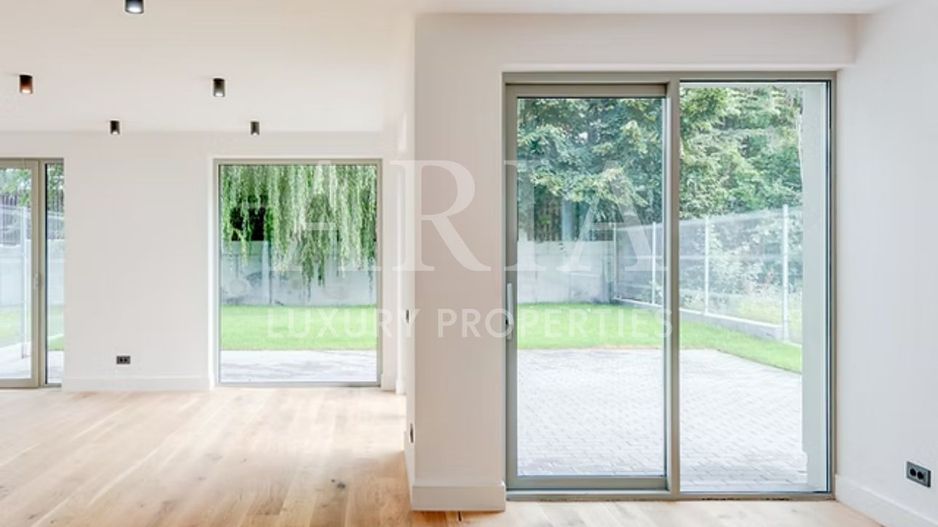 VILLA  – mai mult decât o casă, un stil de viață. - Poză 1