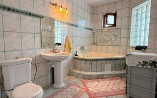 Apartament 4 camere | Curte | 3 bai | 4 balcoane | Strand - Poză 6