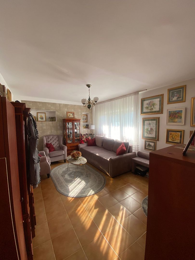 Girocului | 3 Camere | Decomandat | Boxa-spatiu depozitare | Izolat interior - Poză 4